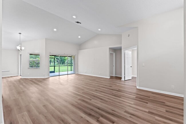 Building Photo - 17104 76th St N