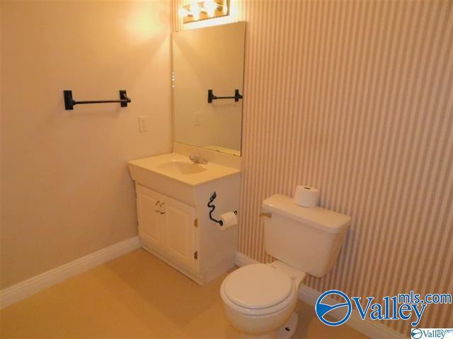 Building Photo - 176 Water Oak Dr