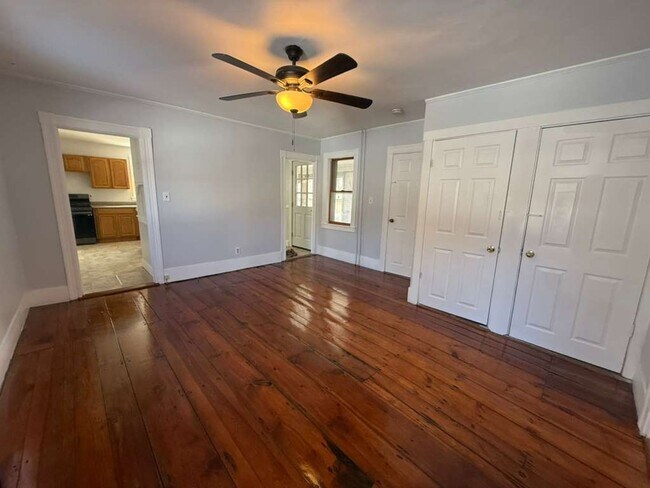 Building Photo - 66 Main St