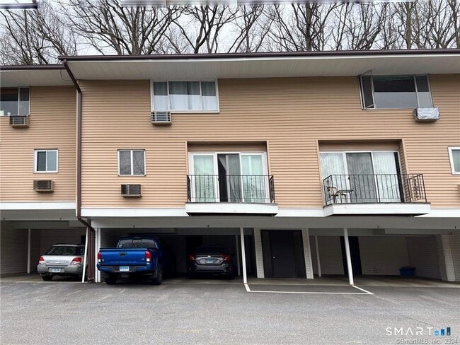 Building Photo - 1660 Farmington Ave