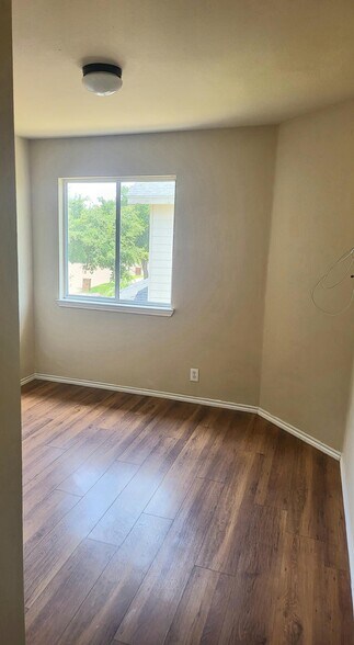 Building Photo - 4202 Santa Inez St