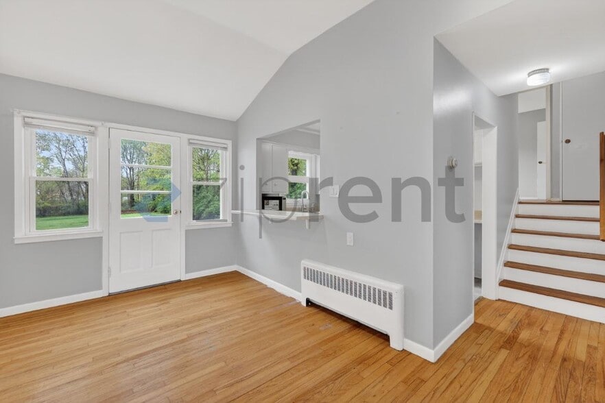 Building Photo - Unit