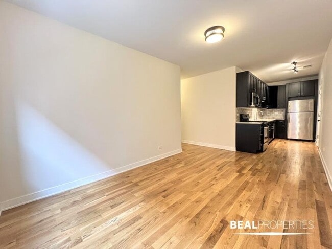 Building Photo - 2 bedroom in CHICAGO IL 60625