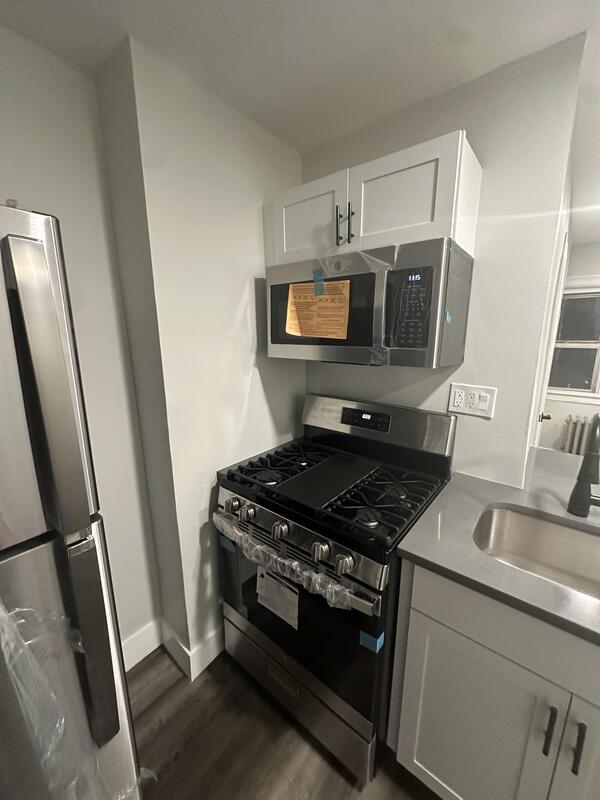 Building Photo - 526 S Tenth Ave