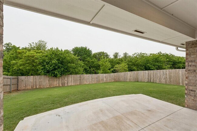Building Photo - 16129 Villa Valeria Way