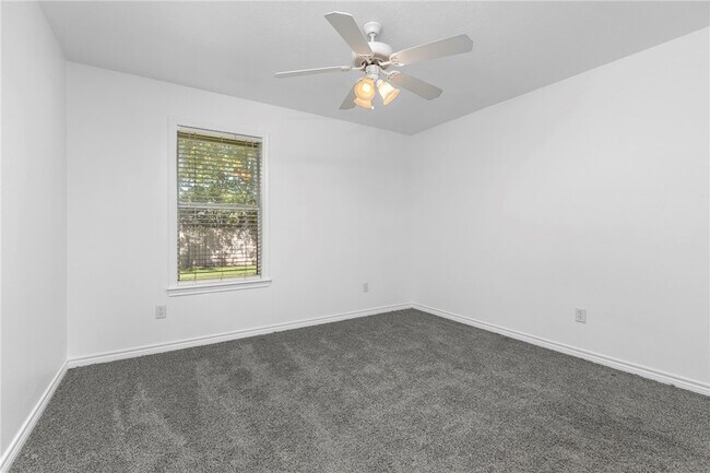 Building Photo - 3511 Farah Dr