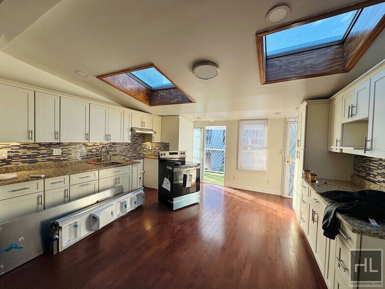 Building Photo - 289A Cooper St