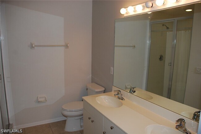 Building Photo - 416 Valerie Way