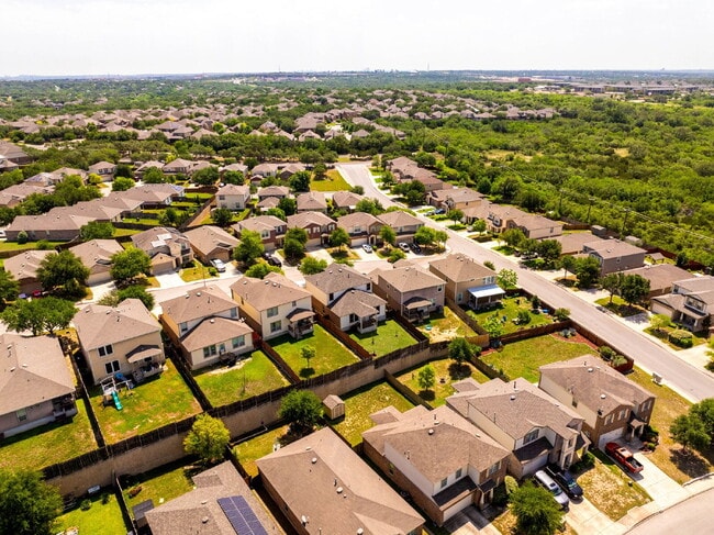Building Photo - Flexible 5-Bedroom Rental Home in Alamo Ra...