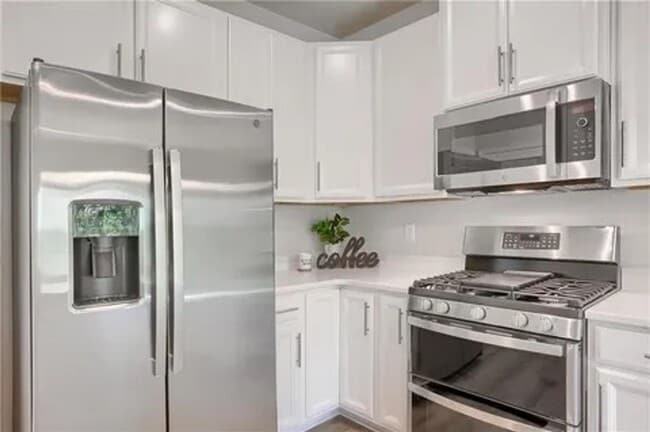Building Photo - McConnell Trails 3 Bedroom, 2.5 Bathroom T...