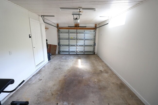 Building Photo - 206 Phoenetia Dr