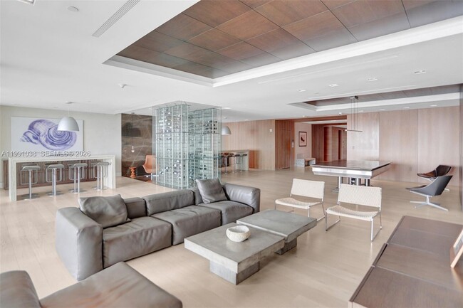 Building Photo - 3535 Hiawatha Ave