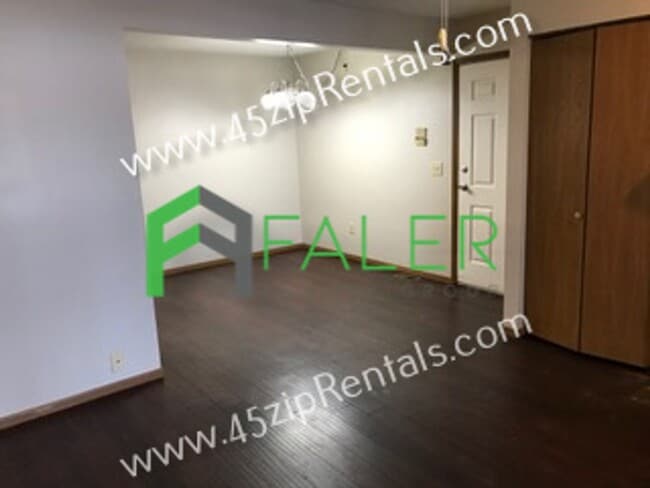Building Photo - Spacious Ground Floor Condo with Patio