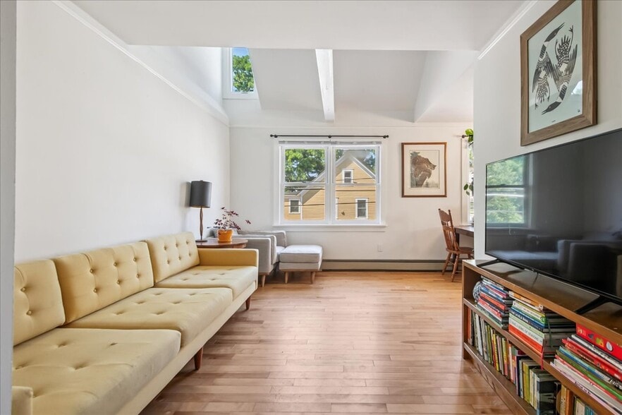 Building Photo - 72 Lakeview Ter