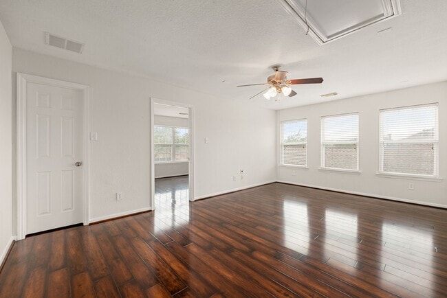 Building Photo - 21426 Venture Park Dr