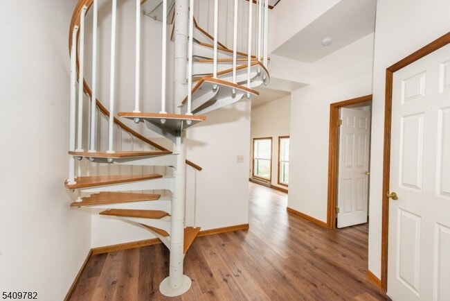 Building Photo - 21 Springfield Ave