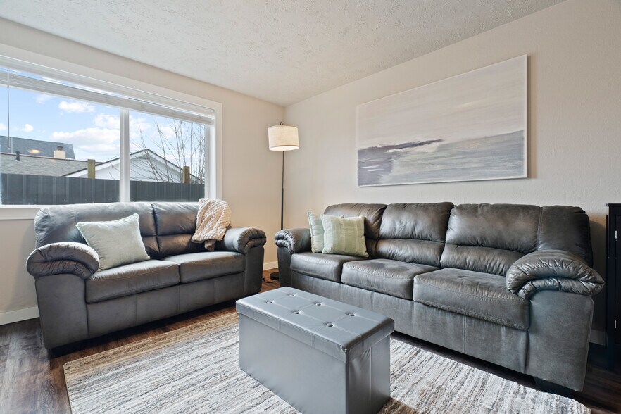 Main Living Area - 3012 N Hogan St