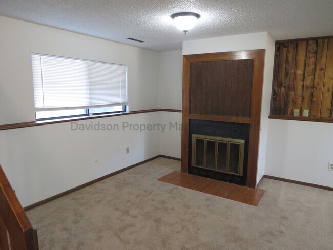 Building Photo - 7615 Rickshaw Dr