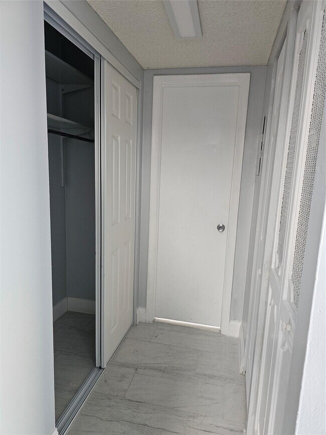 Building Photo - 15600 NW 7th Ave