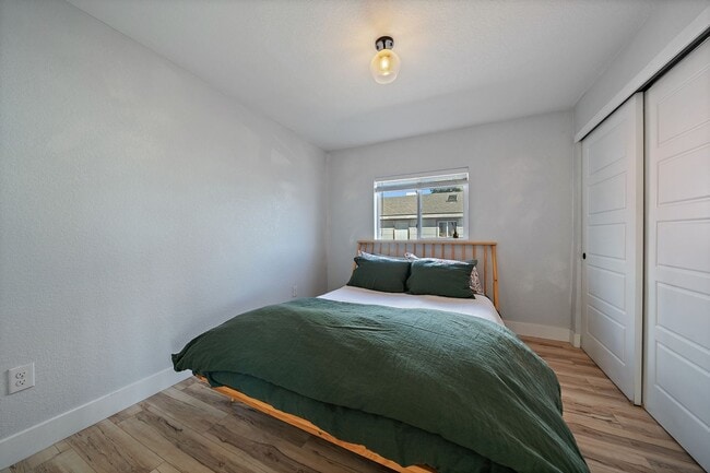 Building Photo - Charming 3 Bedroom Home Near Sloan's Lake
