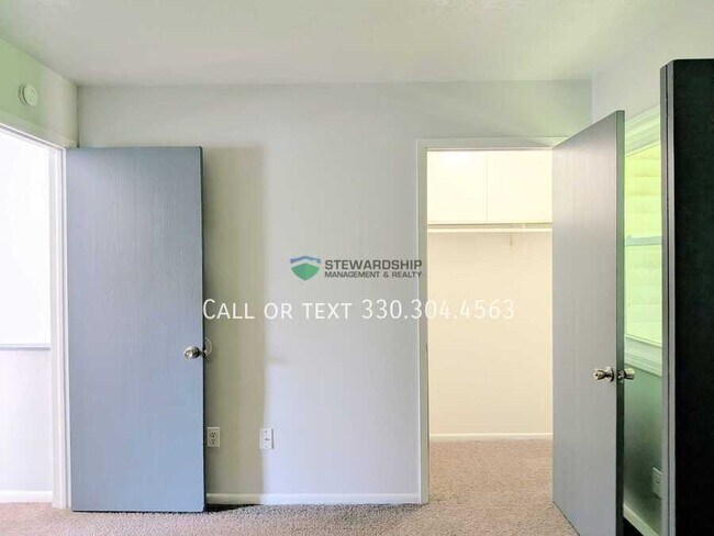 Building Photo - 235 Engadine Ct