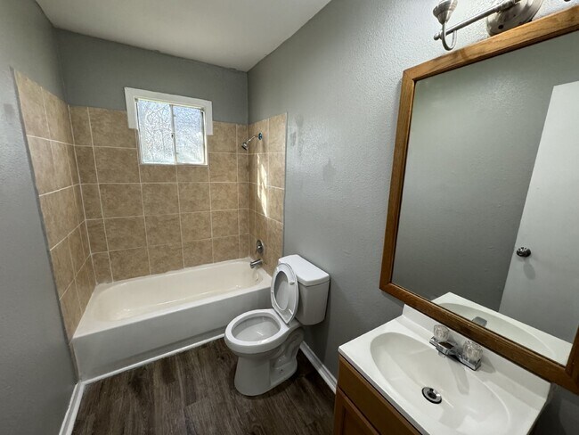 Building Photo - 2911 Observation Dr