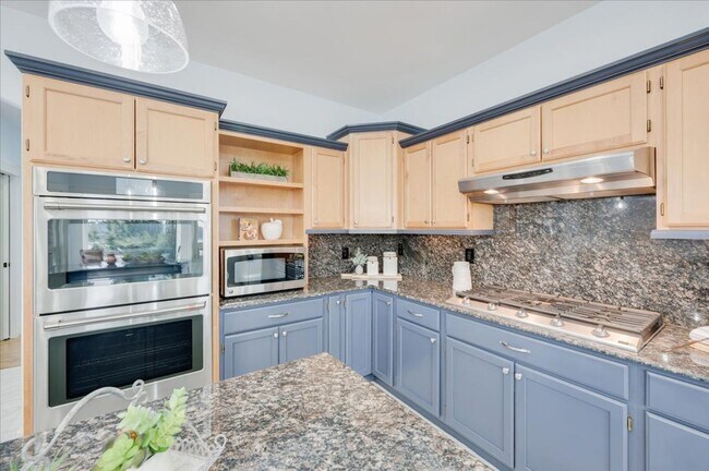 Building Photo - Game Night to Sunset Strolls - Find Your Flow on Whidbey