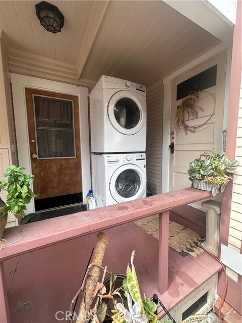 Building Photo - 243 N Grand St