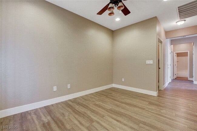 Building Photo - 2320 Meteor Shower St