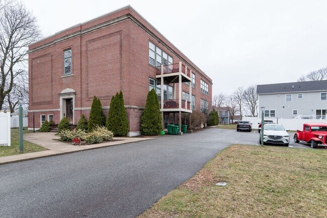 Building Photo - 50 Belle Ave