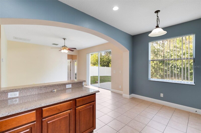Building Photo - 10090 Bennington Chase Dr