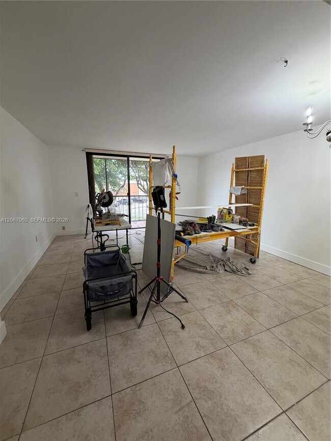 Building Photo - 8065 SW 107th Ave