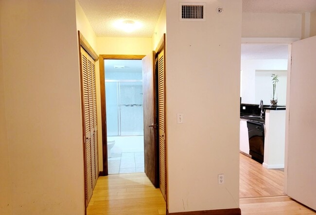 Building Photo - 12112 St.Andrews Pl