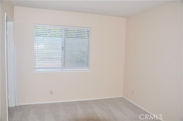 Building Photo - 206 Goldenrod Dr