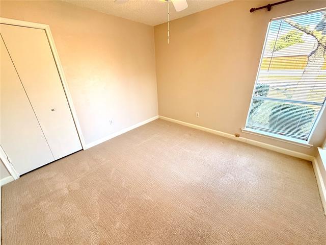 Building Photo - 2018 Tree House Ln