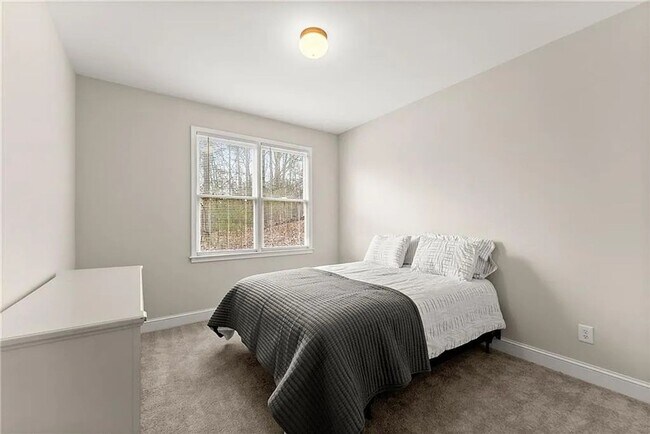Building Photo - Beautiful home in Stratford on Lanier-5 bed 3 bath in sought after swim, tennis and lake community!