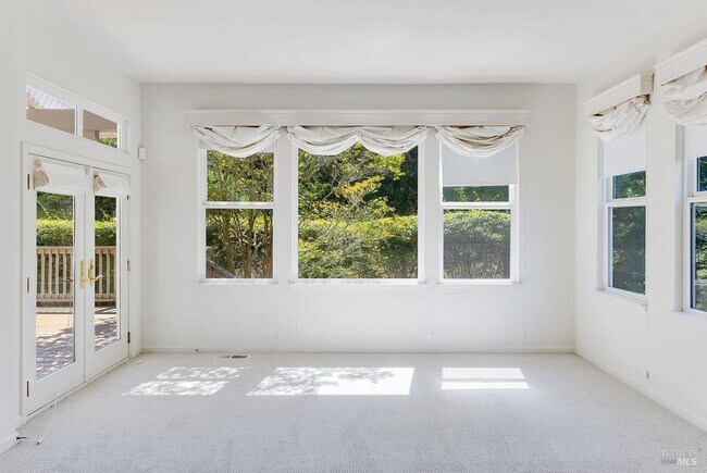 Building Photo - 205 Saddle Wood Dr