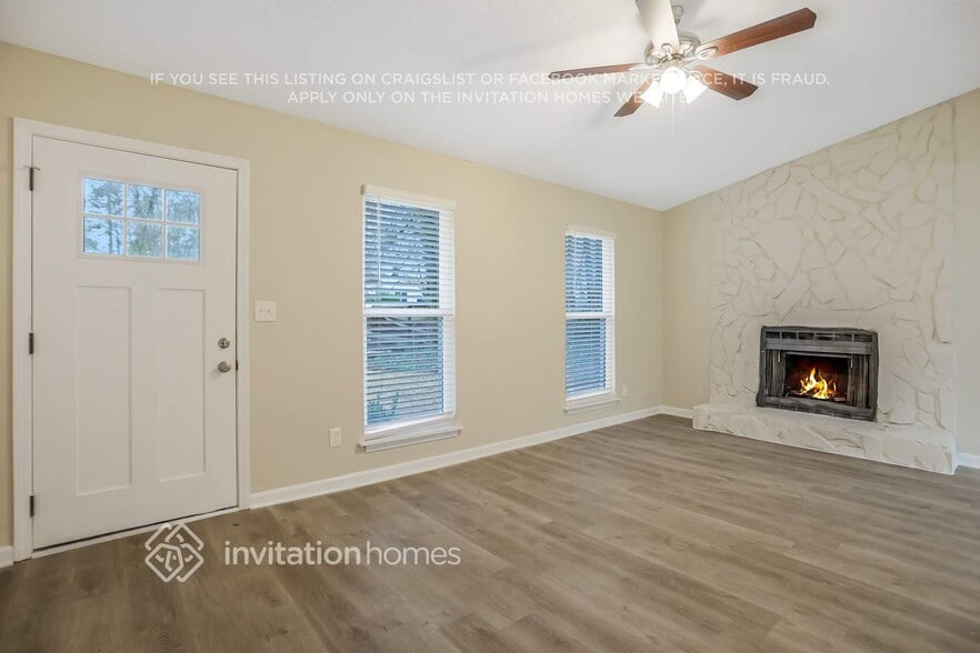 Building Photo - 4496 Fowler Ln