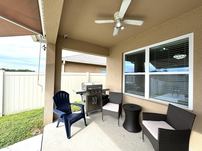 Building Photo - 239 Willow Bend Dr