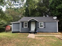 Building Photo - Move-in Ready!