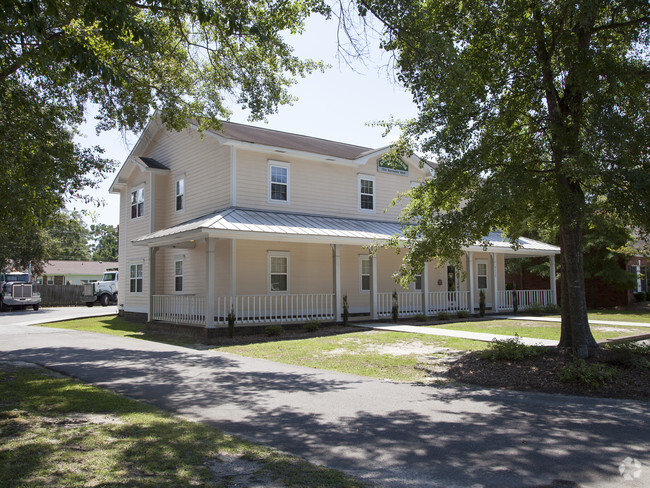 Building Photo - Summerfield Townhomes