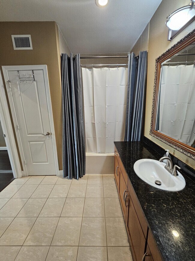 Building Photo - 2299 Lone Star Dr