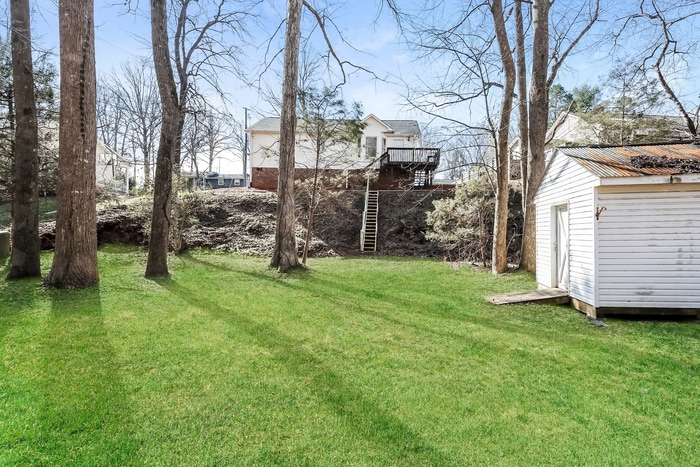 Building Photo - 207 Pinonwood Dr