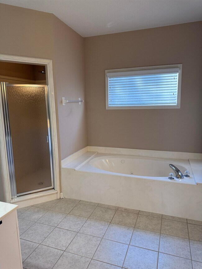 Building Photo - 455 Hunters Mill Cove