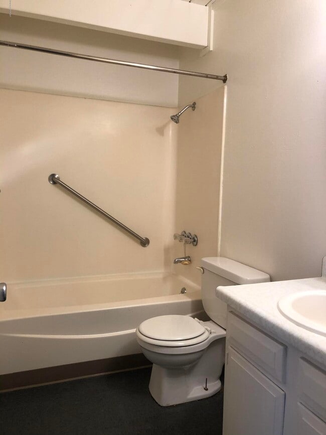 Building Photo - 2805 W 31st Ave