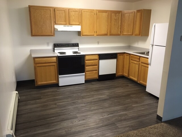 Building Photo - 1608 Palm Ct