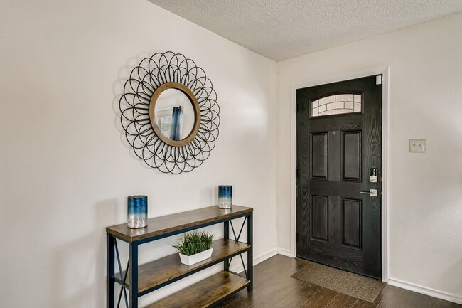 Building Photo - BEAUTIFUL HOME  |  OPEN CONCEPT  |  3 LIVING AREAS  |  FURNISHED OPTION  |  NEAR SCHOOLS & SHOPPING