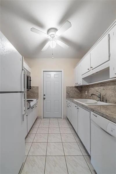 Building Photo - 2424 NE 9th St