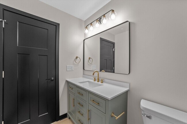 Building Photo - 666-668 Hearne Ct.