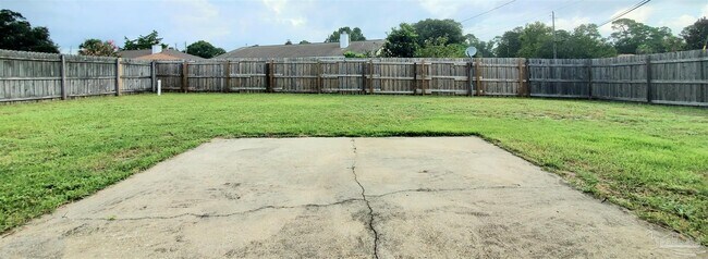 Building Photo - 9000 Bluebay Ln